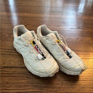 SALOMON XT-6 Vanilla Ice Almond Milk Sneakers